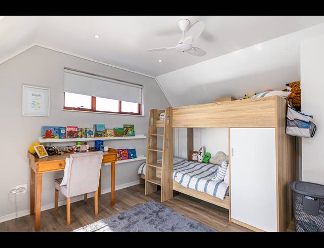 4 BEDROOM HOUSE FOR SALE IN FLAMINGO VLEI